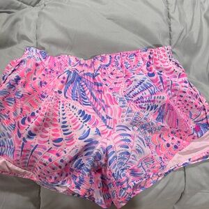 Lilly Pulitzer Luxletic shorts size medium